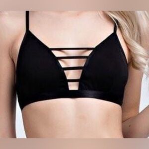 NWT Honey Punch Bar Cut Out Bralette Black Size Small